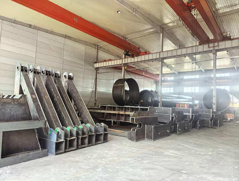 制作中的翻包机